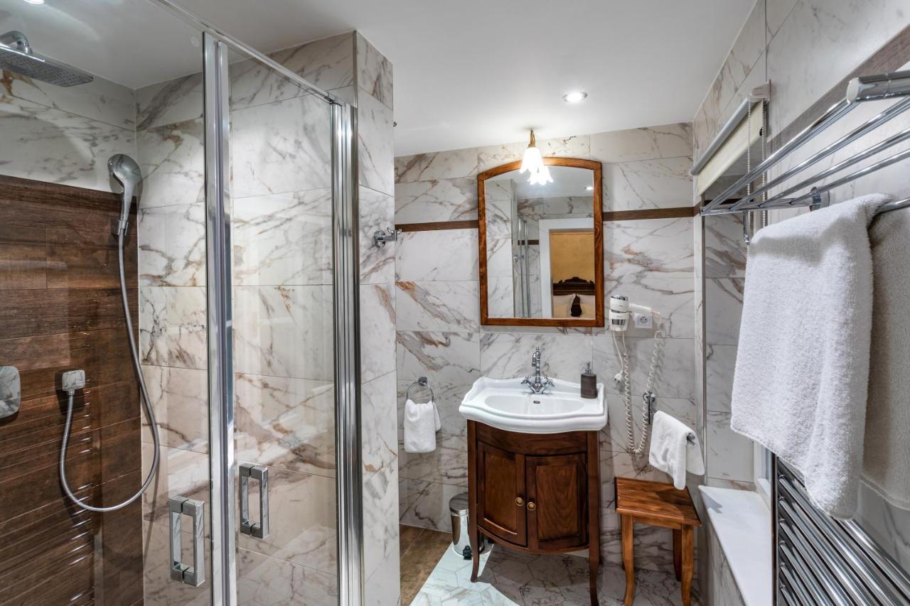 Quarto Duplo Standard Aristocratic