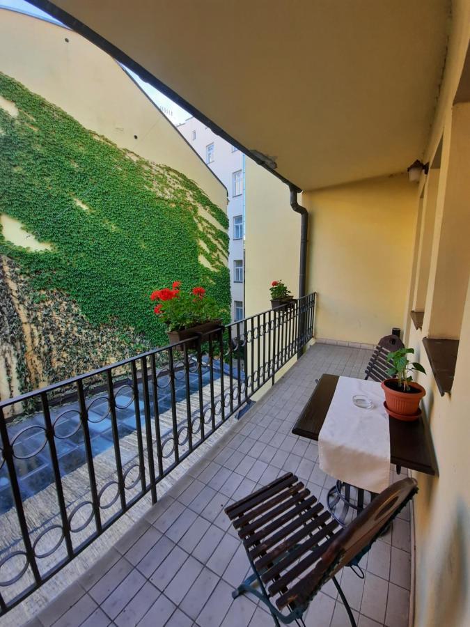 Design Double Room Balcony without Lift,642701556:JPEG