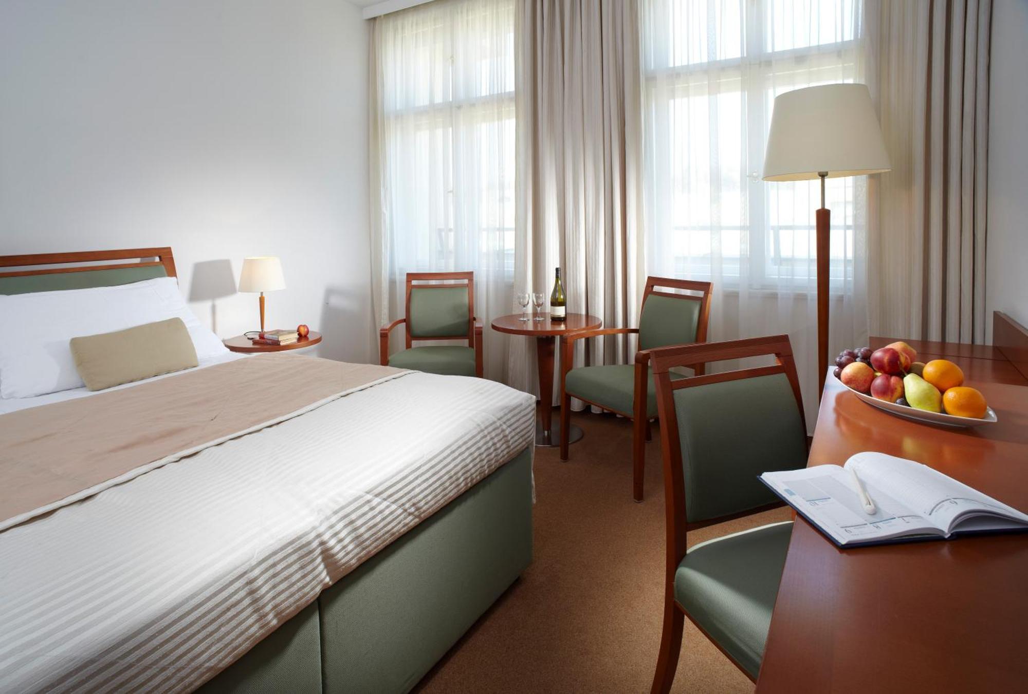 Standard Double or Twin Room,1433587987:JPEG