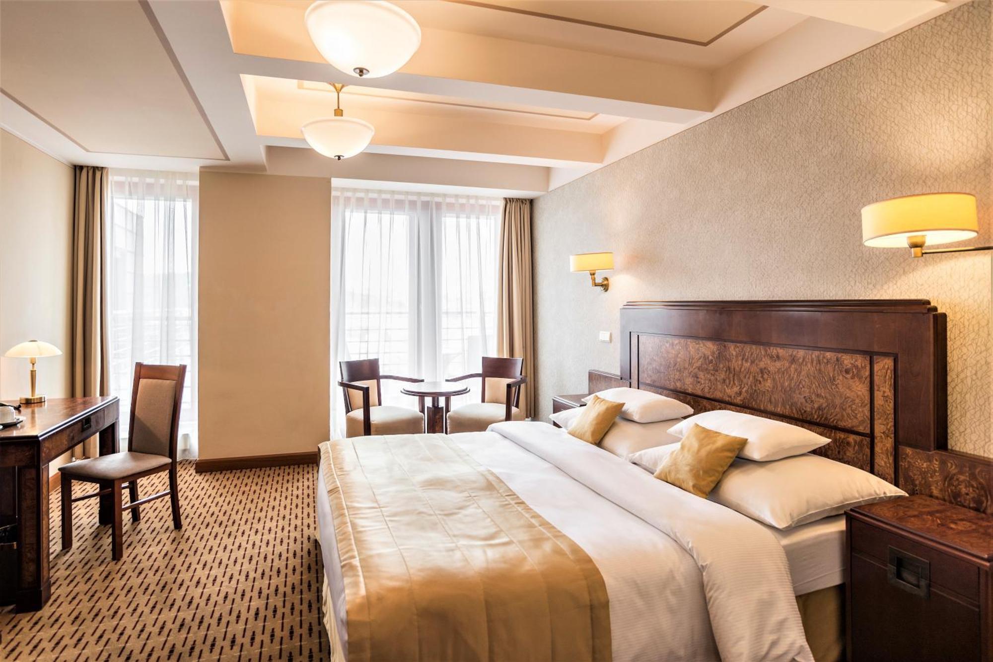 Deluxe Double Room with Castle View,1274658580:JPEG