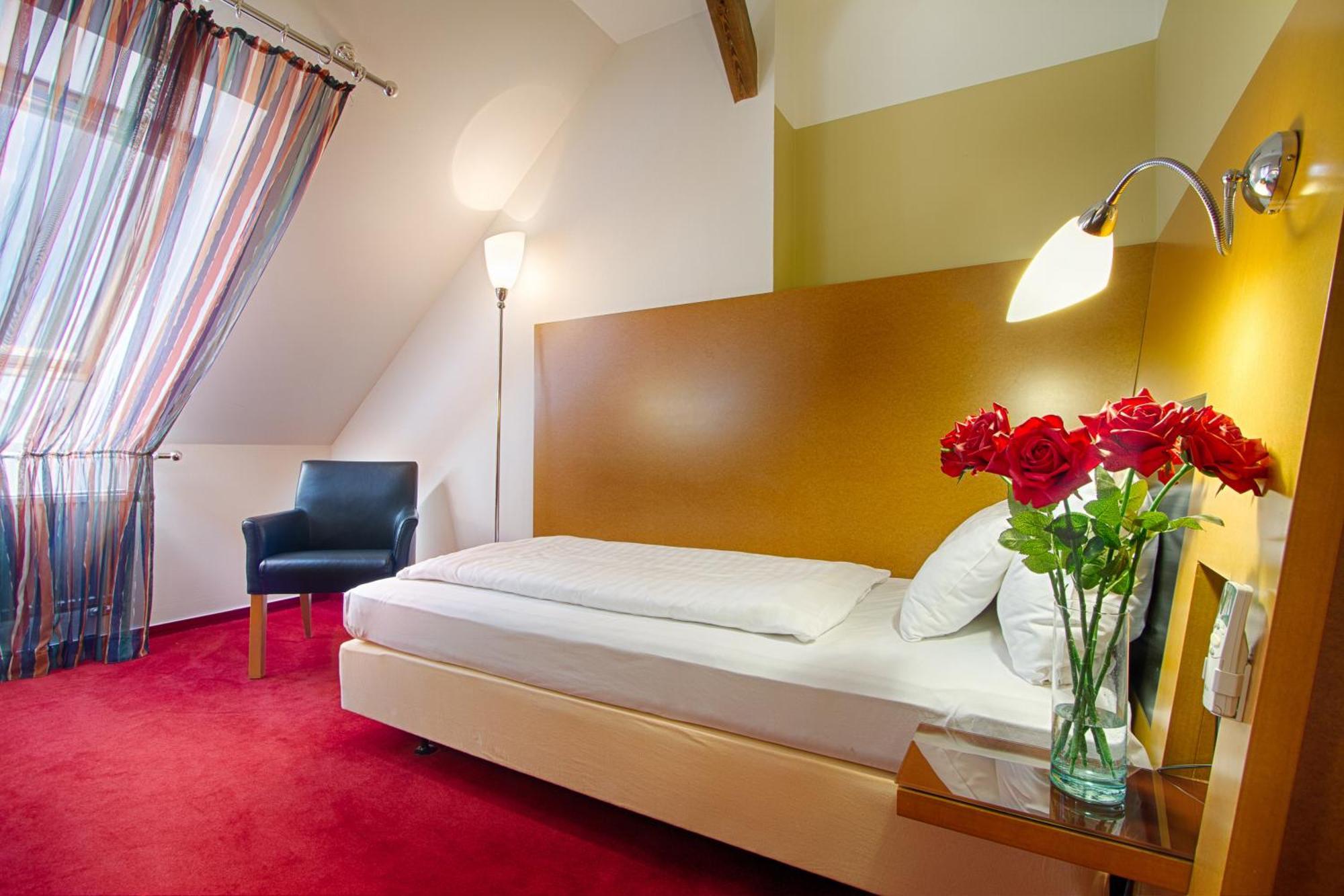 Standard Single Room,1274917165:JPEG