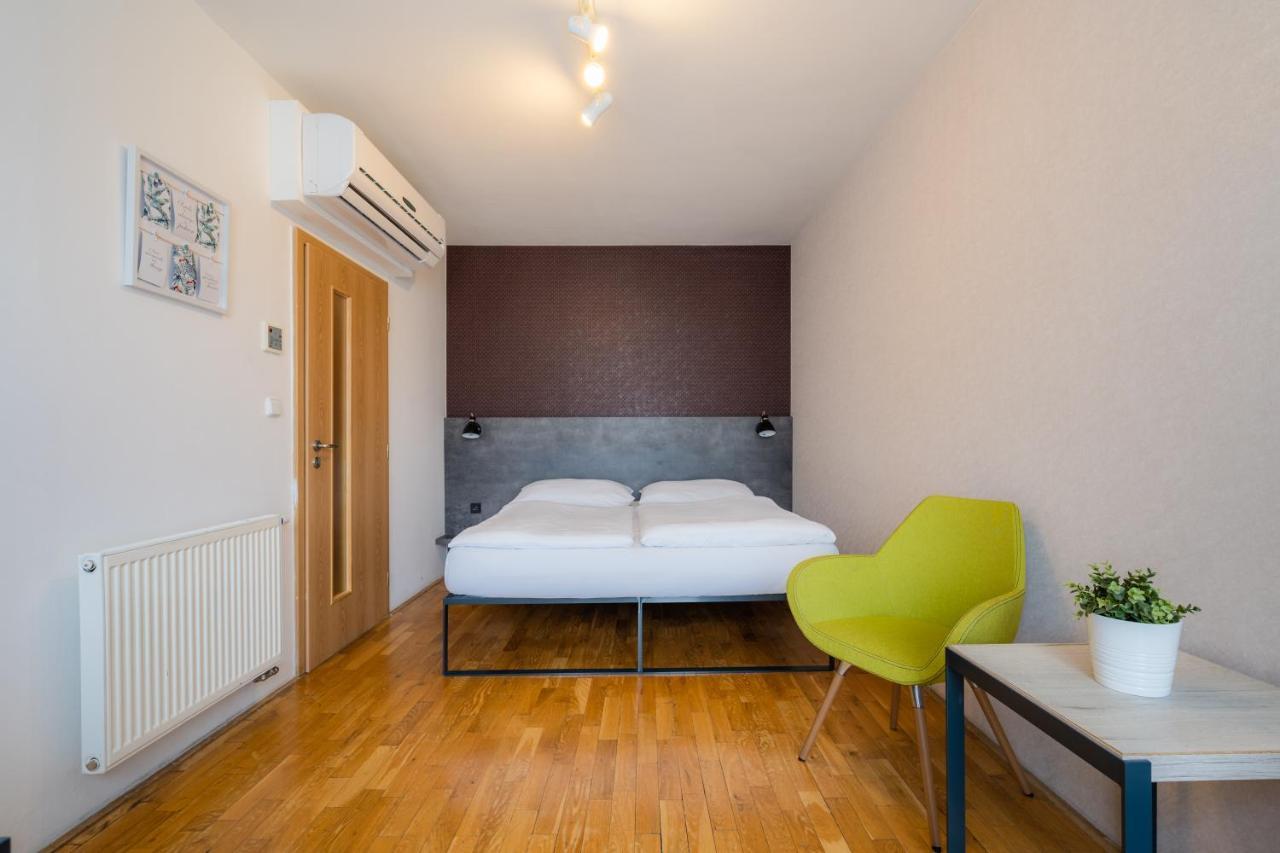 Studio Superior Terrace 2 pax