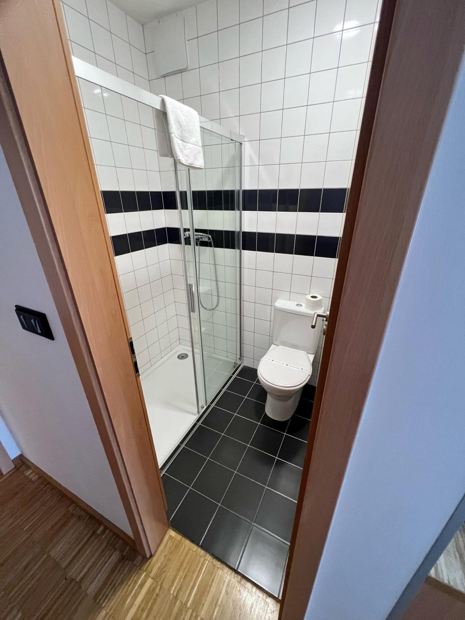 Standard Double Room,1629978359:JPEG