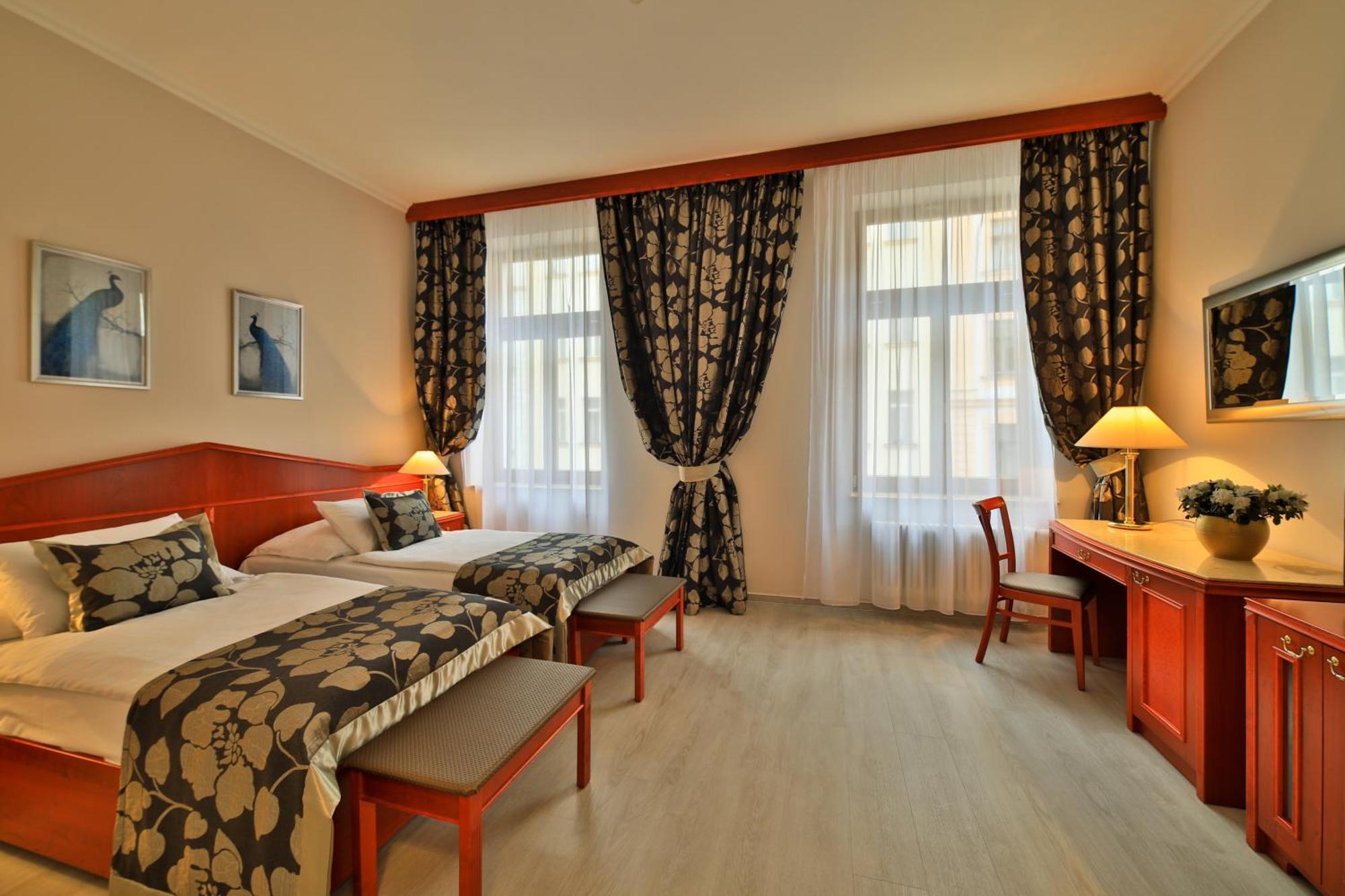 Double or Twin Room,1710062039:JPEG