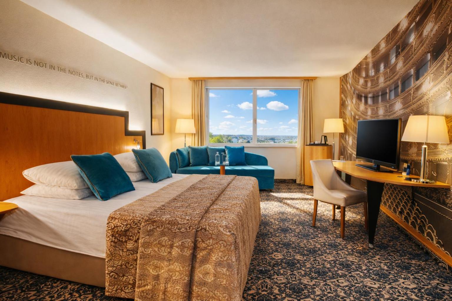 Executive Double Room Panoramic City View Executive Lounge
