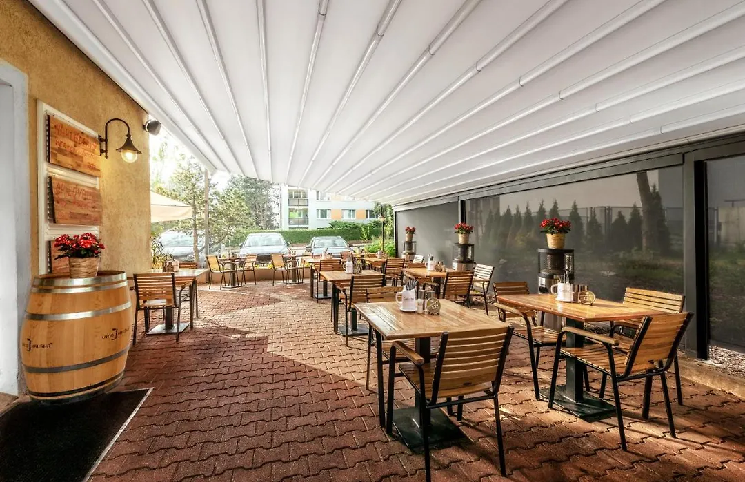 Prague Hotel Carl-Inn l Restaurant, Parking, Airport&University-1
