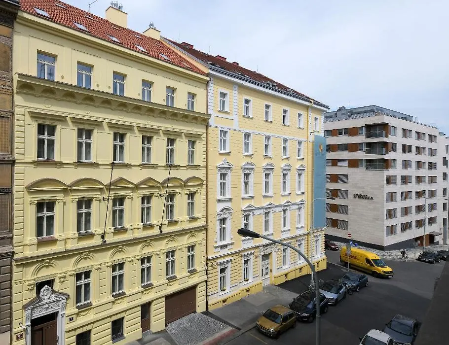 Downtown Suites Rubesova-1