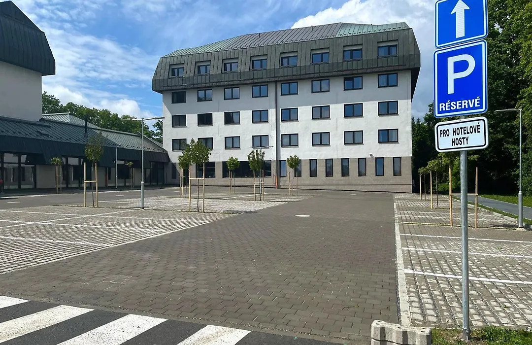 Hotel Globus-1