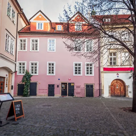 Tyn Yard Residence-2