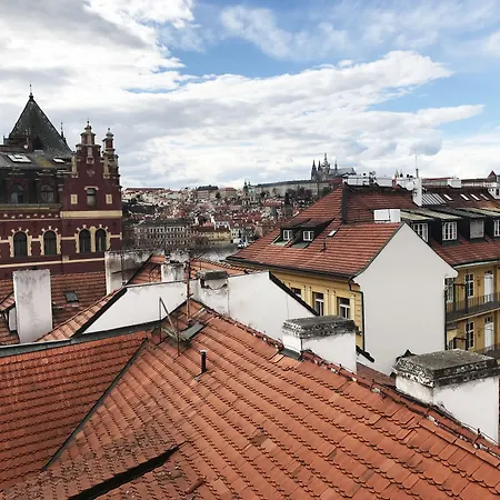 Moods Charles Bridge-2
