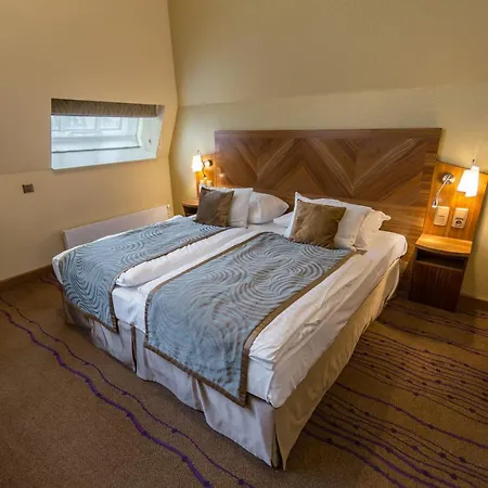 Merchants Crown Suites And Spa-3